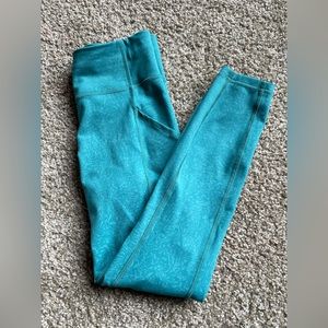 Lululemon Invigorate Legging 25”